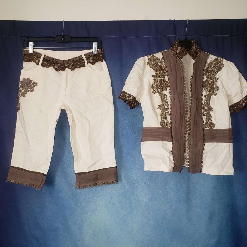 T6 Ladies Design Collection embroidered outfit (top and Capri bottoms), XL